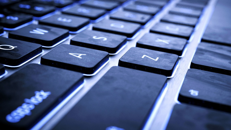 white, indoors, keyboard, blue, communication, selective focus, connection, keyboards, device, full frame, black, computer part, 1080P, wireless technology
