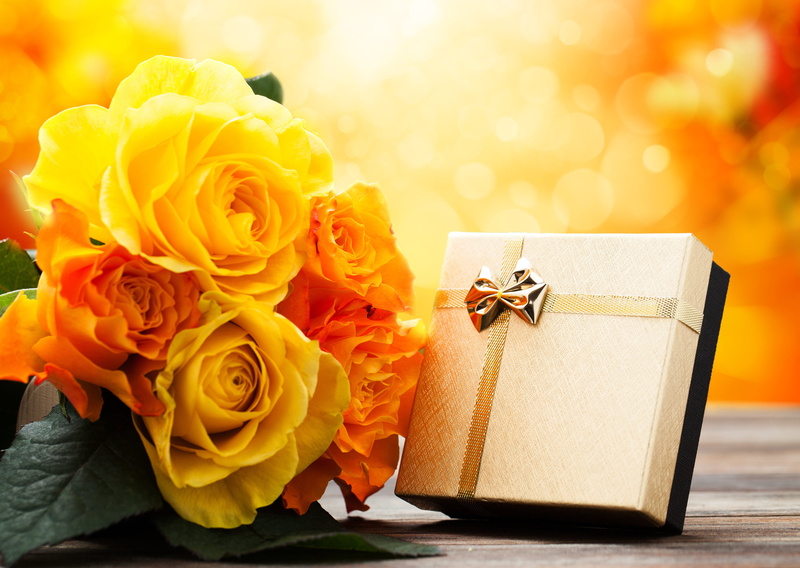 2K, flower, no People, anniversary, event, flowering plant, rose, jewelry, bouquet, copy Space, box - Container, holiday, celebration, season, flower arrangement