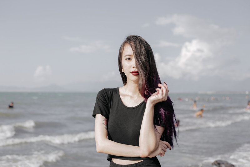 sky, one person, hair, model, young adult, young women, lace, beach, lifestyles, real people, land, front view, 5K, focus on foreground, sea, black, fashion