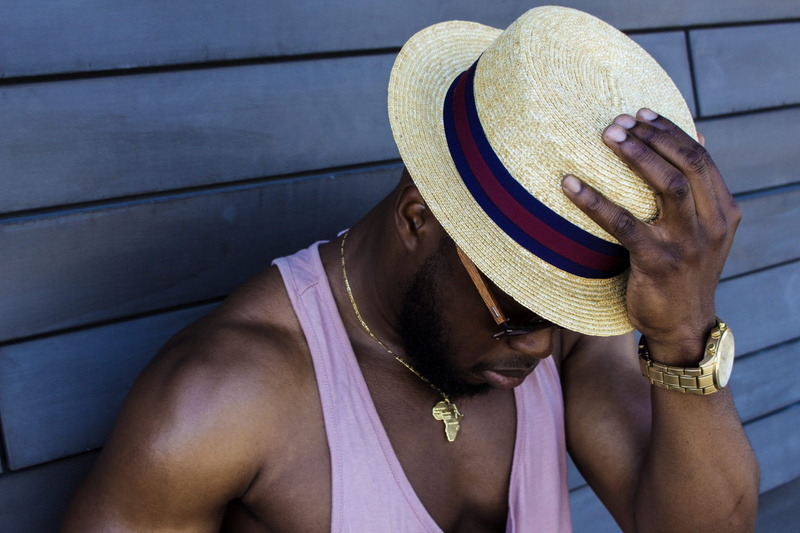 front view, 1080P, hat, necklace, holding, outfit, one person, fashion, leisure activity, gold, outdoors, watch, colored, lifestyles, purple, portrait