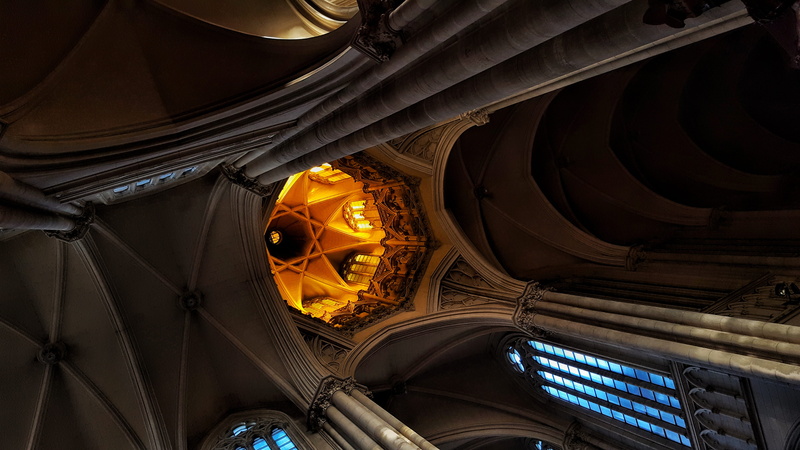 directly below, religion, city, low angle view, travel destinations, built structure, church, place of worship, spirituality, ceiling, history, angle, argentina
