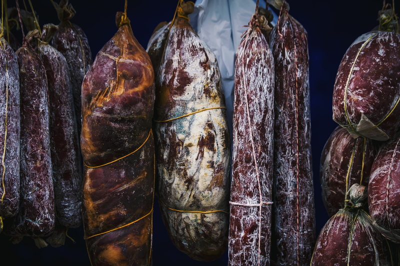 hanging, 2K, side by side, freshness, wellbeing, healthy eating, meat, argentina, stuffed, dry, produce, vegetable, retail, food, for sale, la plata, plant