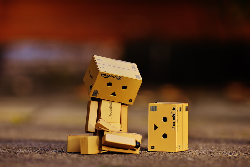 figure, small, focus, home Ownership, grieve, house, surface level, figures, fun, no people, funny, focus on foreground, death, business, toy, yellow, arts culture and entertainment