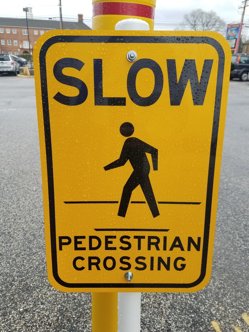 signal, symbol, roadside, city, signalise, sign, close-up, pedestrian, safety, western script, no people, day, 4K, warning, transportation, communication