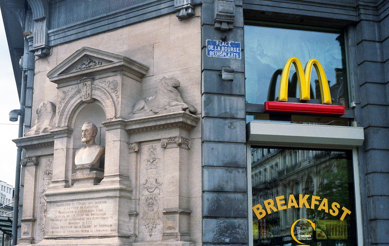 donalds, city, representation, signalise, statue, sculpture, facade, exterior, no people, human representation, building, male likeness, mcdonalds, restaurant