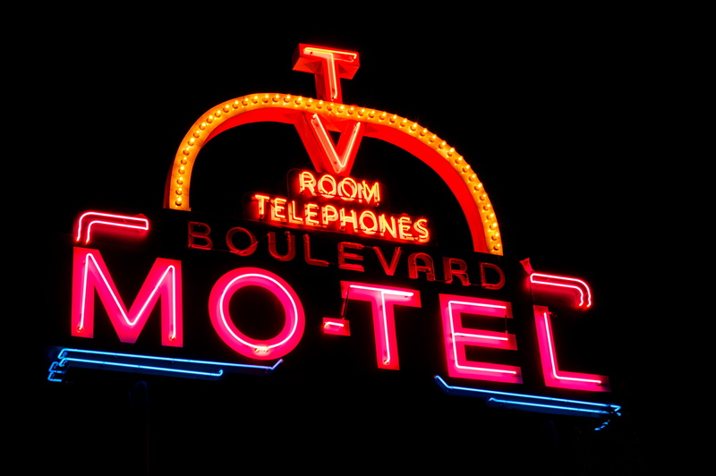 neon, neon sign, illuminated, evening, restaurant, glowing, mo, night, lights, signalise, architecture, business, nightlife, design, telephones, commerce