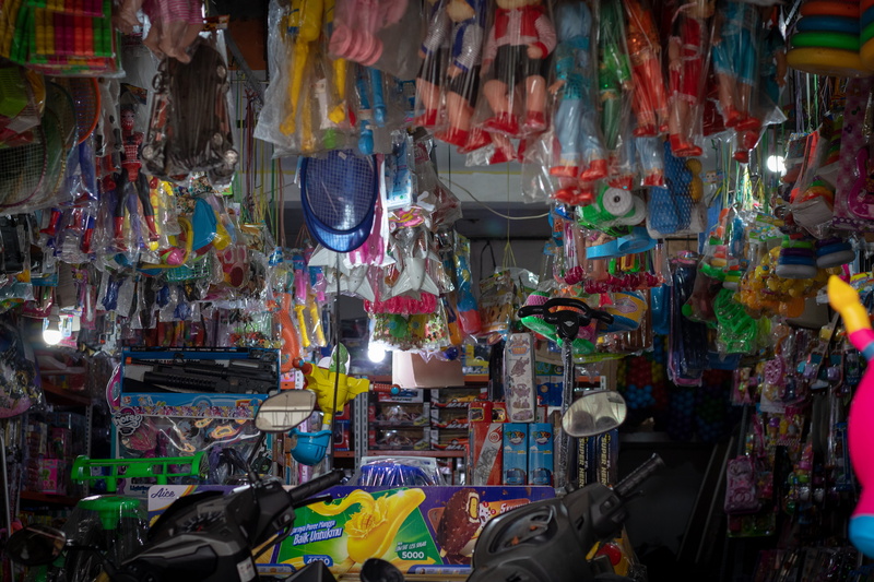 shopping, store, food, museum, street market, market, small business, hanging, surabaya, jl girilaya, choice, no people, outlet, collection, bazaar, indonesia