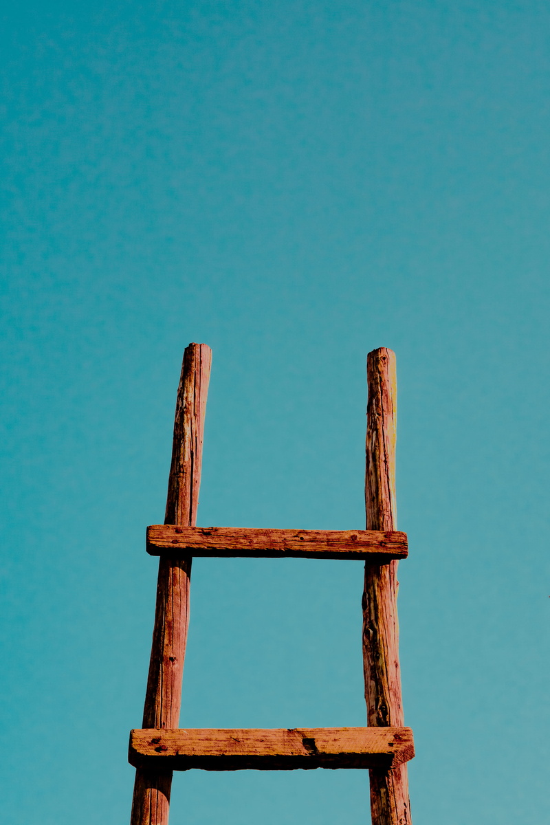 red sky, adventure, no people, water, blue, wooden post, security, wire, sky, copy space, turquoise colored, close-up, symbol, seagull, dawn, 4K, clear sky