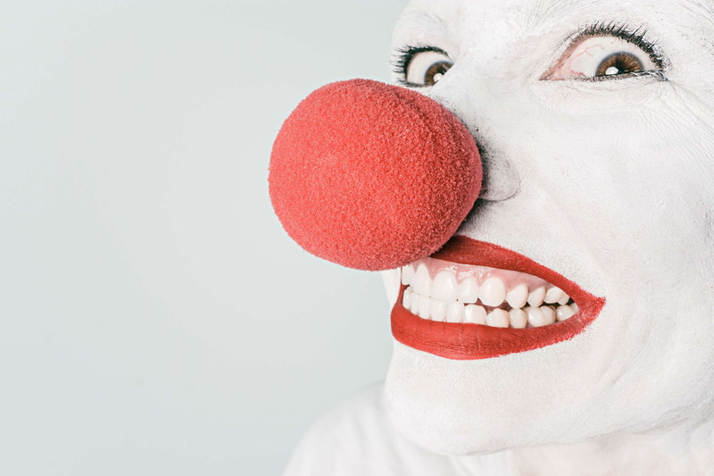 artist, body part, 4K, women, adult, clown, makeup, healthcare and medicine, gray, funny, joking, indoors, white background, happy, copy space, beautiful woman