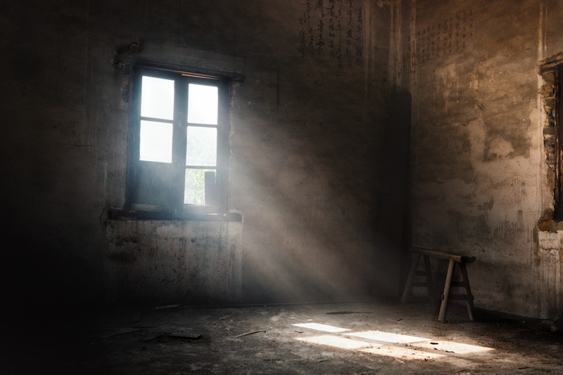 sunbeam, building, wall - building feature, sunrays, run-down, ruined, indoors, old, 5K, damaged, window, domestic room, day, sunlight, abandoned, nature