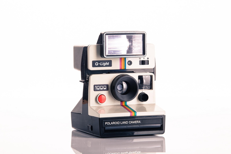 classic, camera - Photographic Equipment, no People, indoors, retro Styled, photographic Equipment, white, single Object, white background, lens - Optical Instrument