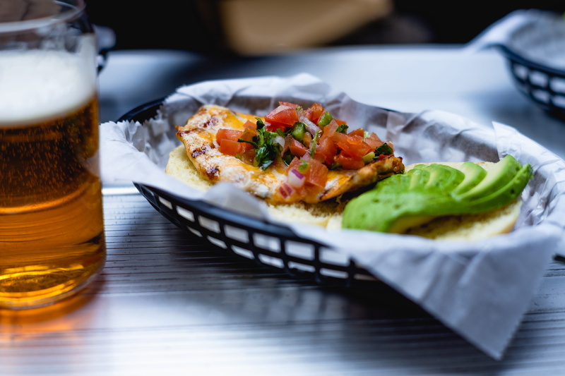 wellbeing, restaurant, basket, glass, salsa, japanese food, no people, beer, chicken, clear, pico de gallo, serving, 5K, drink, dinner, freshness, drinking