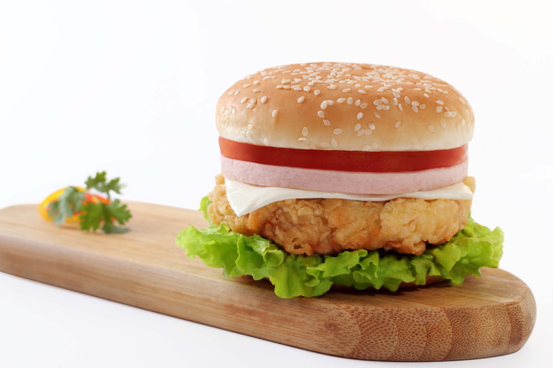 oval, burger, hamburger, fast food, cheeseburger, brown, beef, bread, freshness, unhealthy eating, meal, meat, tomato, board, no people, vegetable, lettuce