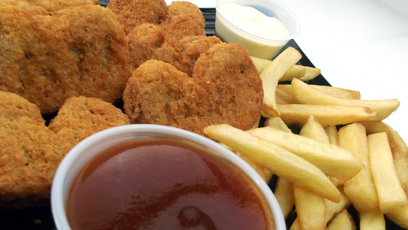 freshness, potato, drink, fried, bbq, ketchup, prepared potato, french fries, fried chicken, container, indoors, fries, grilled, chicken nuggets, sauce