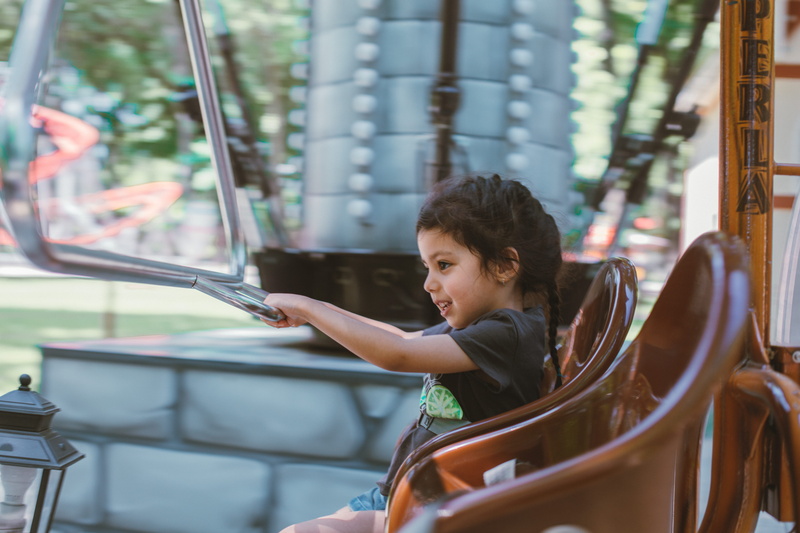 lifestyles, tahskent, childhood, incidental people, arts culture and entertainment, chair, banister, one person, holding, telman park, person, holiday
