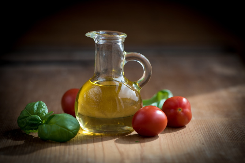 healthy Eating, tomato, appetizing, food-photography, mediterranean, container, rustic, leaf, vegetarian Food, freshness, basil, filled, vitamins, basil leaves