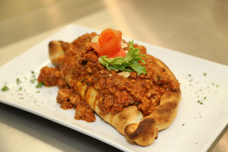 temptation, high angle view, tray, meat And Alternatives, fried chicken, still life, herb, ready-to-eat, grilled, pizza, garnish, Menu, wellbeing, restaurant