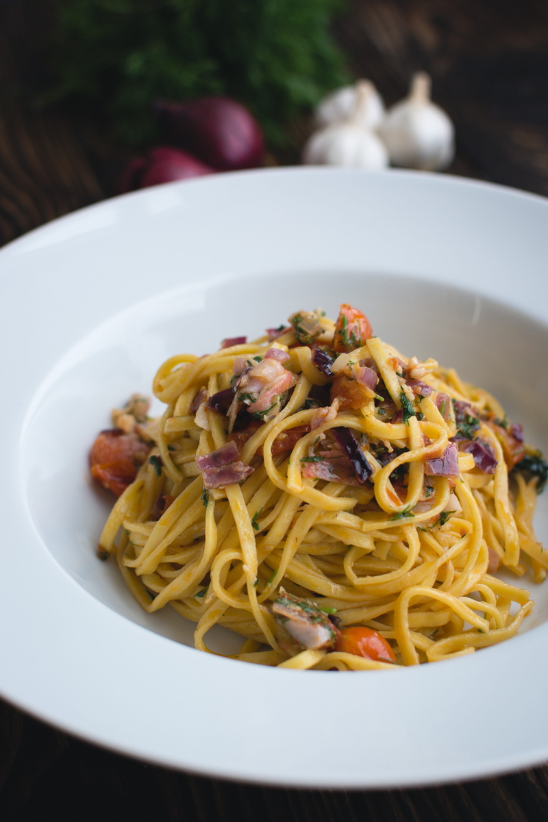 dinner, italian Culture, focus on foreground, table, still life, italian Cuisine, lunch, Fresh, garnish, restaurant, close up, italian, ready-to-eat, wellbeing