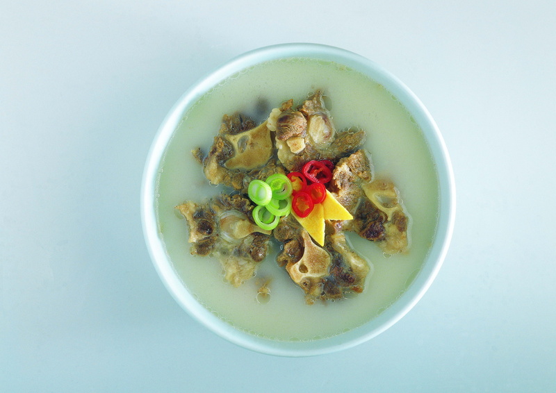 indoors, serving size, no people, food, close-up, high angle view, stew, bowl, freshness, directly above, meat, greens, table, wellbeing, studio shot, soup