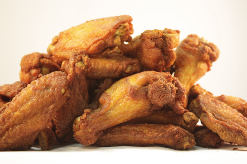 white background, unhealthy eating, 4K, studio shot, fried chicken, fried, indoors, snack, dinner, no people, chicken, meal, pub food, close-up, chicken meat