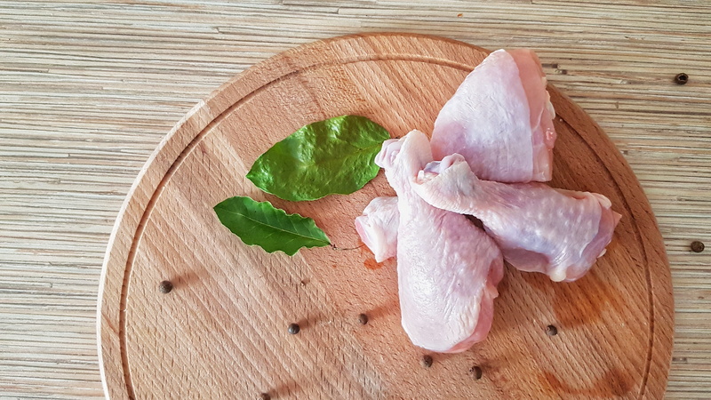 food and drink, food, seasoning, vegetable, cooking, 4K, no people, tree, poultry meat, table, freshness, dry, leaf, serving size, chicken legs, laurel