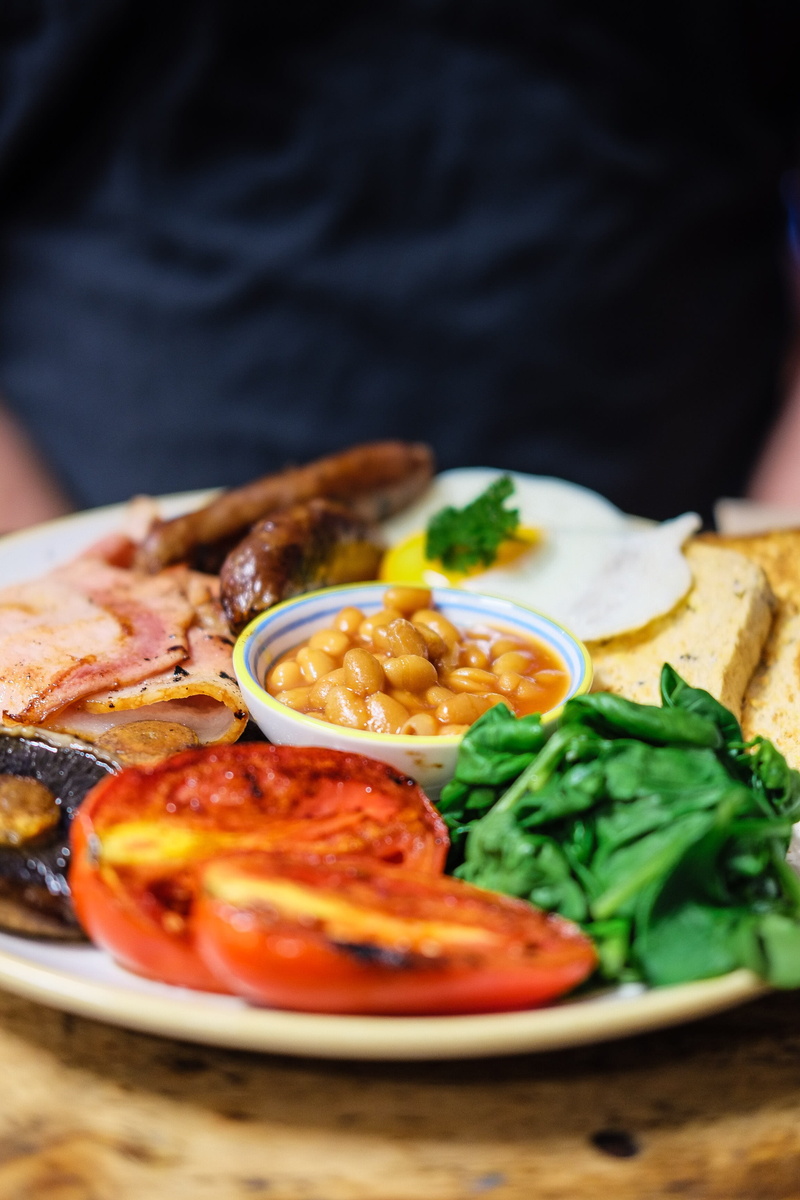 bacon, full english, tomato, food, crockery, wellbeing, pizza, ready-to-eat, herb, still life, big breakfast, indoors, indulgence, sunny side up, closeup