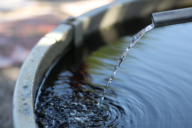 flowing, drop, flow, food and drink, splashing, no people, faucet, rippled, day, focus on foreground, flowing water, metal, pipe - tube, ripple, motion