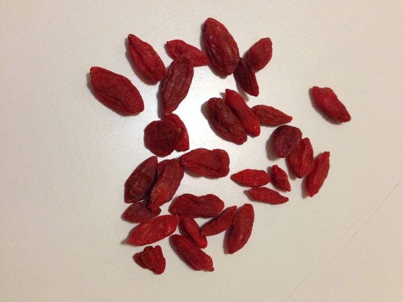 healthy eating, snack, dried, superfood, close-up, white background, goji berry, 2K, berries, ingredient, lot, goji, group of objects, seed, dried fruit