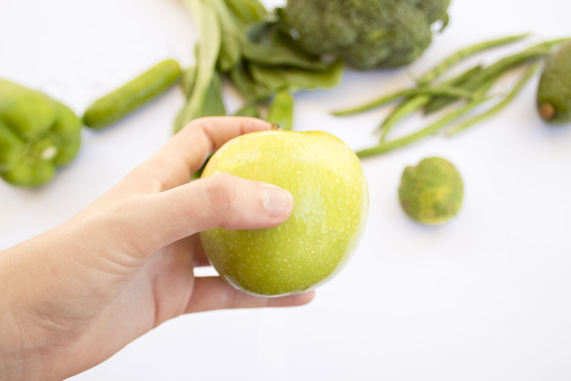 flora, human hand, fruit, vegetables, hold, person, lifestyles, 5K, freshness, holding, s, ripe, food, one person, human body part, green color, green