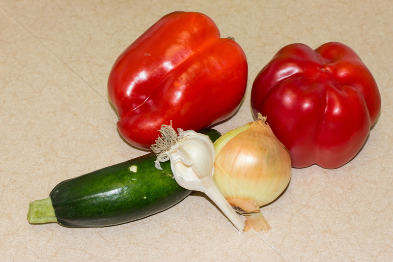 red, bell pepper, zucchini, indoors, vegetables, nachtschattengewächs, onion, ingredient, pepper, freshness, no people, healthy, fruit, zucchetti, tomato