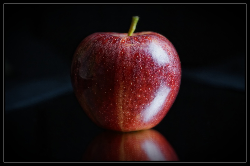 apple, kitchen, studio shot, healthy lifestyle, market fresh vegetables, apple - fruit, black background, ripe, fruit, close-up, vegan, eat, indoors, no people