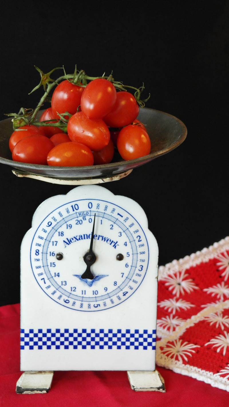 table, horizontal, tasty, nutrition, no people, weight control, enjoy, food and drink, floral pattern, meatless, 5K, studio shot, eat, old, fruit, vegetable