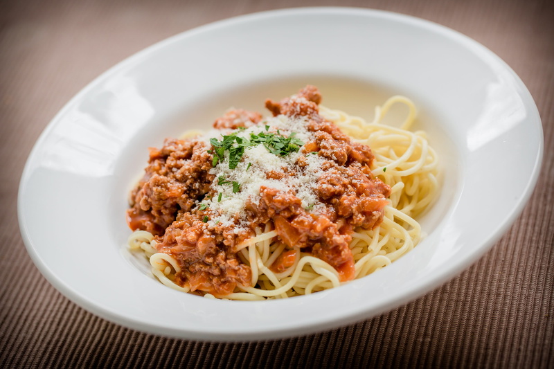 plate, noodles, italian, serving size, saucer, lunch, cheese, pasta, parmesan cheese, ready-to-eat, herb, savory sauce, dinner, dairy product, meal, no people