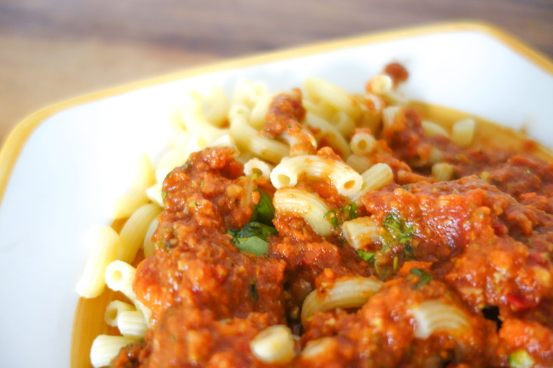 fried chicken, meal, carbohydrates, staple food, 5K, chicken, indoors, court, still life, noodles, tagliatelle, serving size, close-up, freshness, lunch