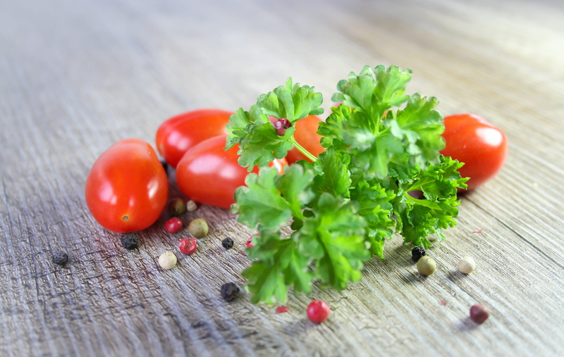 food and drink, eat, fruit, pepper, close-up, colorful, wood - material, carbohydrates, tomato sauce, ingredient, nutrition, spagetti, parsley, healthy