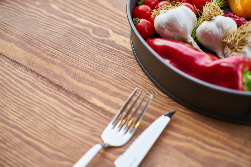 beautiful, kitchen, onion, background, perspective, no people, bowl, household equipment, fork, kitchen utensil, wood - material, color, organic, pizza