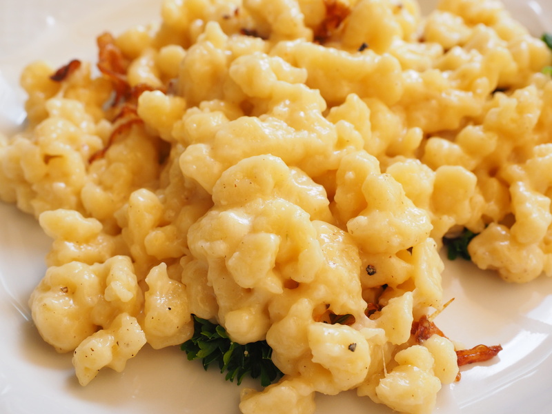eat, court, ready-to-eat, healthy eating, no people, spätzle, temptation, mash - food state, chinese food, meal, wellbeing, snack, parsley, vegetable, onion