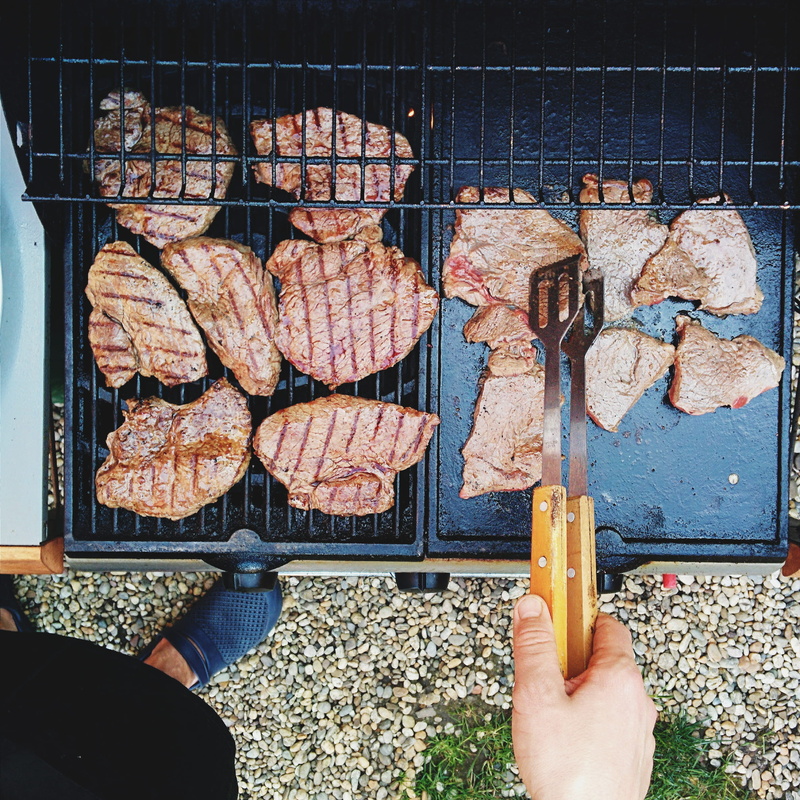 freshness, human hand, steaks, barbecue, barbeque, preparing food, grilling, process, one person, temptation, steak, top view, 1080P, hands, real people