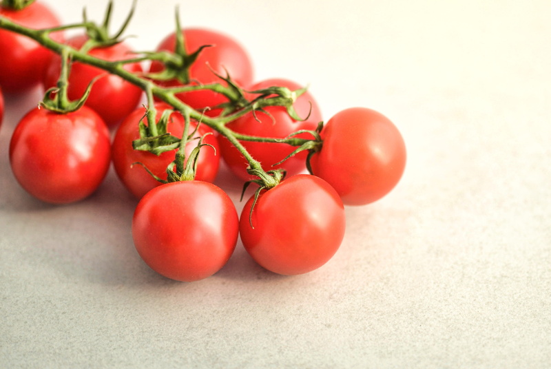 surface, cherry, nutrition, studio shot, fruit, juicy, tomatoes, white, homegrown produce, red, freshness, no people, still life, raw, raw food, tomato
