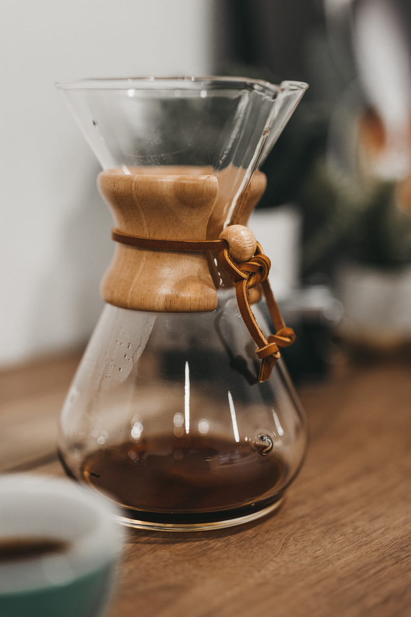 chemex, desk, lifestyle, room, drink, glass, mug, pour, pourover, refreshment, food, over, bean, no people, close-up, 5K, transparent, pick me up, glass - material