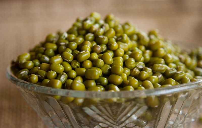 close-up, food, bowl, green color, no people, freshness, green pea, food and drink, moong beans, still life, vegetable, legume family, mung beans, beans