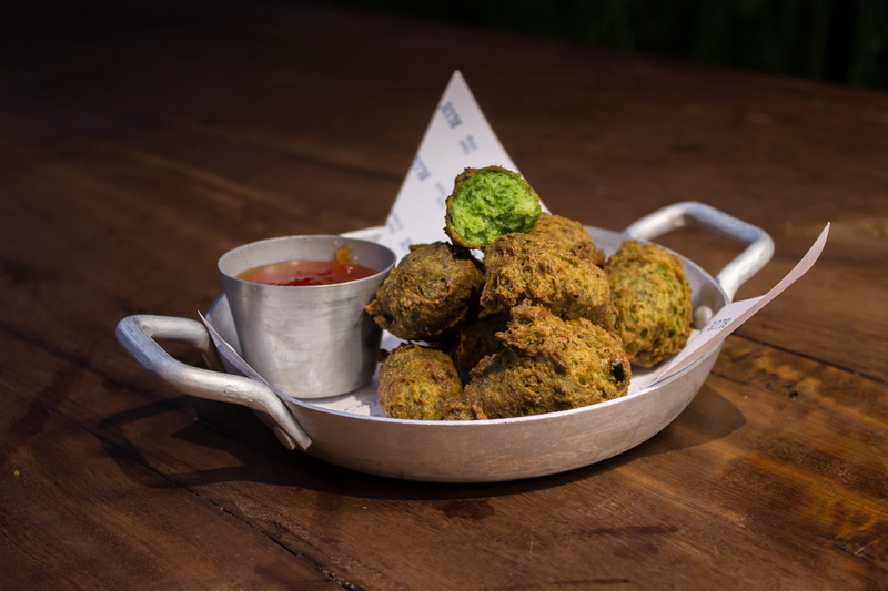 fried chicken, wellbeing, vegetable, freshness, brown, fried, bowl, rolls, kitchen utensil, 4K, healthy eating, no people, indian food, white meat, still life