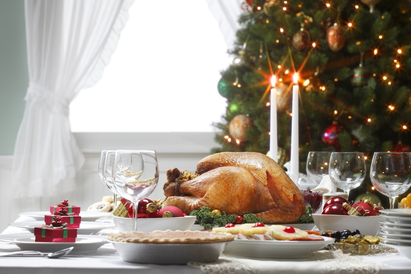 decoration, celebration, chicken meat, wineglass, turkey meat, Meat, dinner, food and drink, table, domestic life, meal, Candle, white meat, roast turkey