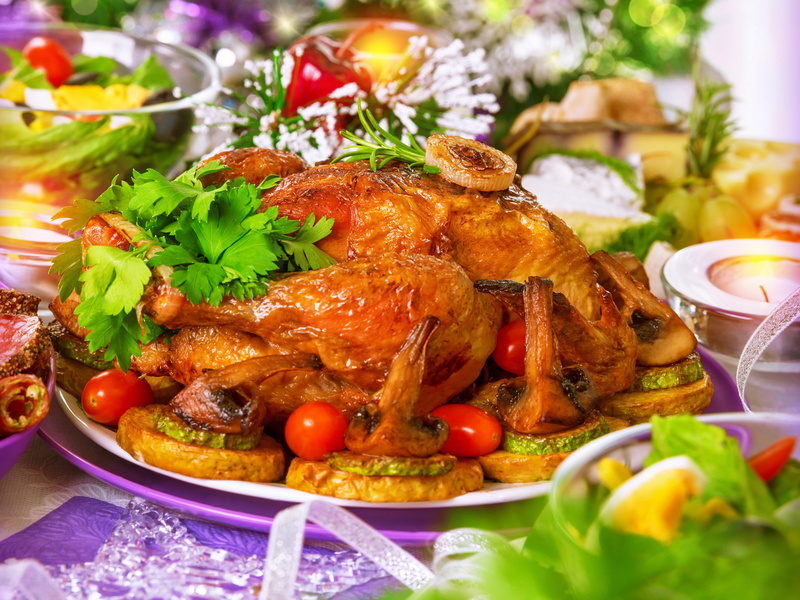 heat - Temperature, refreshment, indoors, thanksgiving, restaurant, meal, tray, barbecue, baked, cooking, mushrooms, red, appetizer, fried chicken, dinner