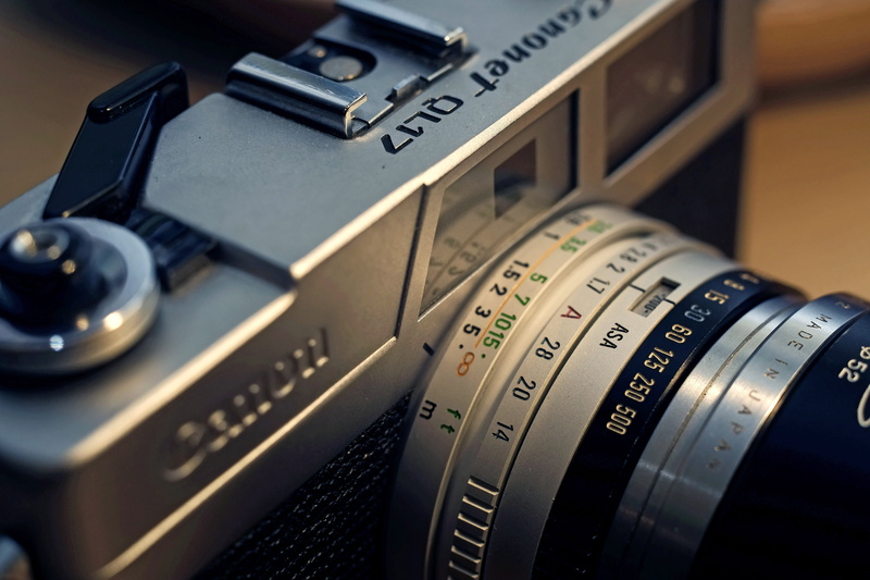 analog, lens, professional, settings, text, canon, photography, retro, macro, communication, mechanical, old-fashioned, the media, rangefinder, still life