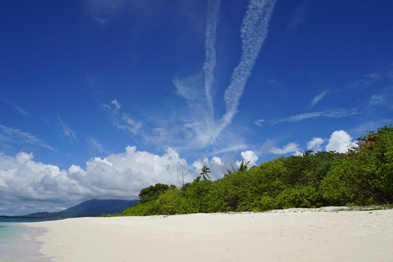 clear blue sky, non-urban scene, Beach, no people, scenics, Secluded, secluded beach, cloud - sky, outdoors, beauty in nature, clear, day, blue, tree, green color