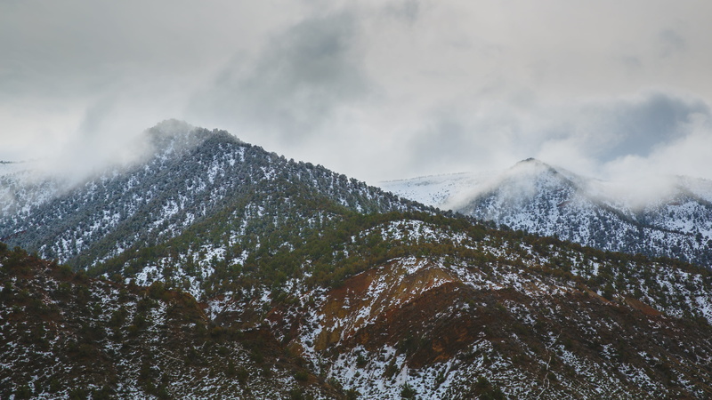 rock, snow, no people, adventure, pine woodland, land, coniferous tree, vail, tranquility, mountain, outdoors, 5K, winter, snowcapped mountain, cloud - sky
