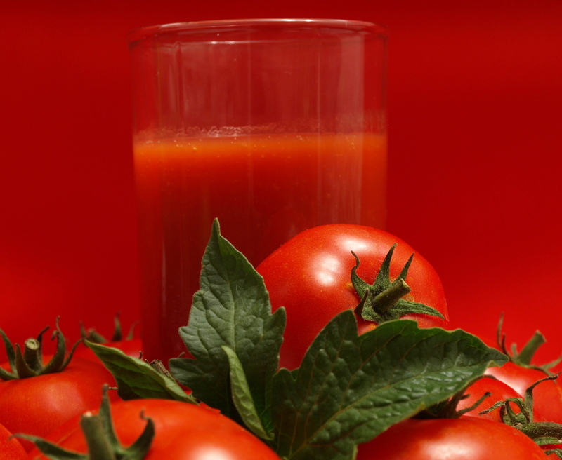 plant, dieting, ingredient, tomato, 5K, vitamin, freshness, raw Food, plant part, indoors, nature, wellbeing, leaf, black background, still life, no People