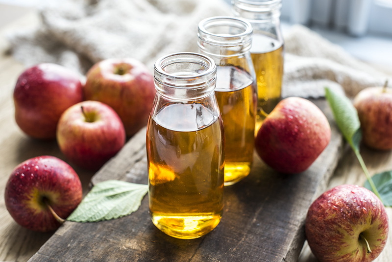 nature, container, wellbeing, apple juice, focus on foreground, cooking, cuisine, freshness, ingredient, homemade, health, apple, cider, closeup, fresh