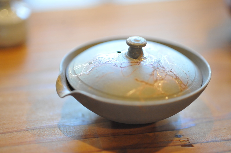 wood - material, gyokuro, bowl, 4K, hot drink, close-up, food, selective focus, wood grain, healthy eating, ceramics, tea - hot drink, squeeze, wellbeing